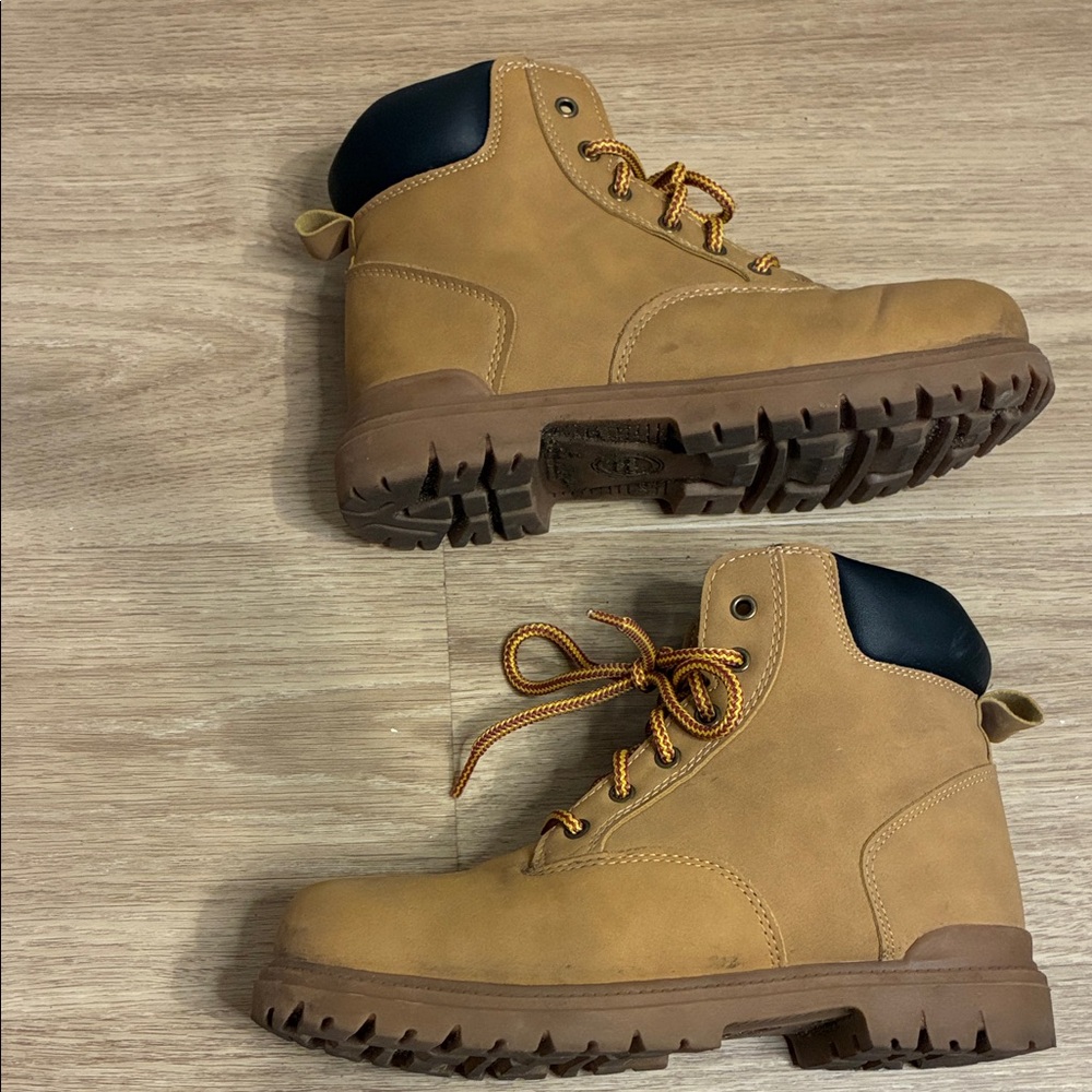 Tan Leather Lace-Up Boots - Boys 5 / Women’s 7ish - Picture 7 of 8